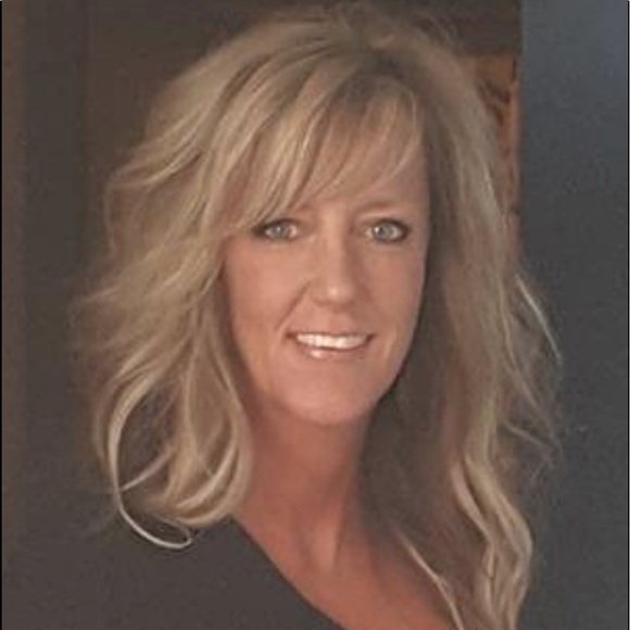 Meet your Posher, Stacy - Picture 1 of 1